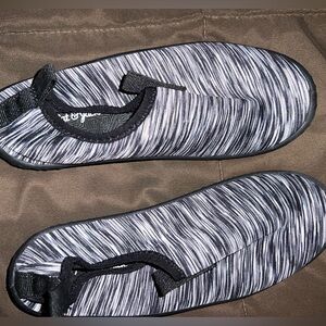 Water shoes